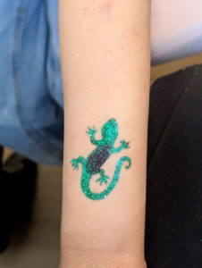 Tattoo lezard avec paillettes